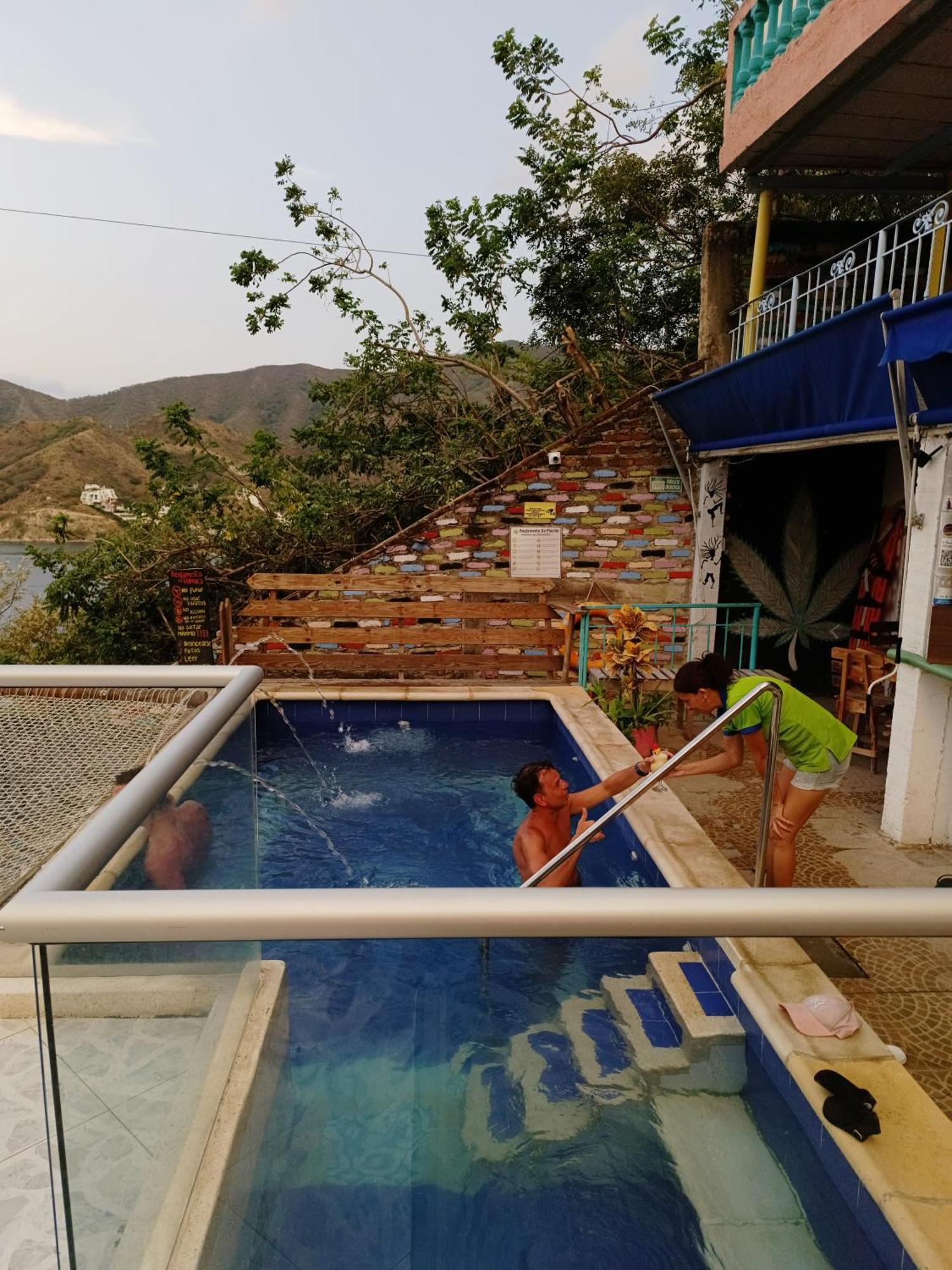 Tayrona Colors Hostel Taganga Exterior photo